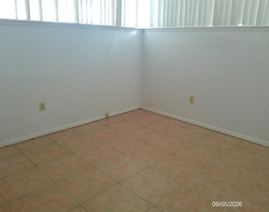 1423 Crystal Lake Drive - Photo Thumbnail 20