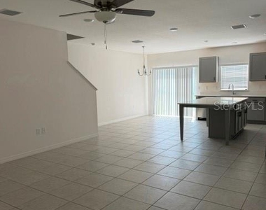 3637 Majestic Drive - Photo Thumbnail 2