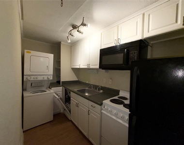 2490 Sw 14th Drive - Photo Thumbnail 9