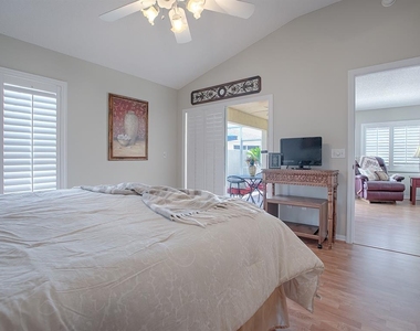 1129 Santa Cruz Drive - Photo Thumbnail 10