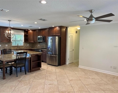 403 Virginia Street - Photo Thumbnail 13