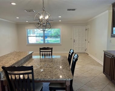 403 Virginia Street - Photo Thumbnail 8