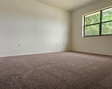 22441 Westchester Boulevard - Photo Thumbnail 6