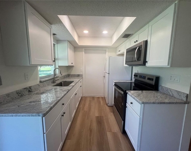 1079 Arden Terrace Nw - Photo Thumbnail 6