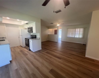 1079 Arden Terrace Nw - Photo Thumbnail 5