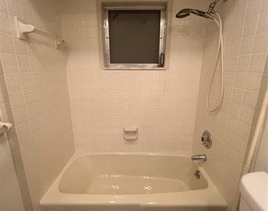 1079 Arden Terrace Nw - Photo Thumbnail 13