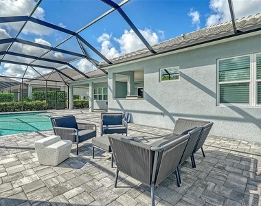 2566 Paradise Plum Drive - Photo Thumbnail 32
