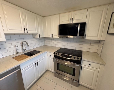 5310 26th Street W - Photo Thumbnail 9