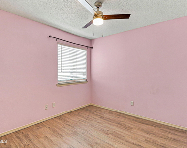 14231 N Point Avenue - Photo Thumbnail 40
