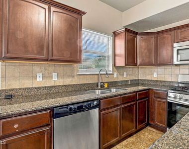 14231 N Point Avenue - Photo Thumbnail 14