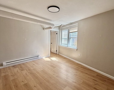 405 Main Street - Photo Thumbnail 1
