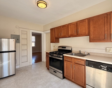 405 Main Street - Photo Thumbnail 1