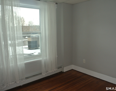 549 Howe Avenue - Photo Thumbnail 5