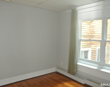 549 Howe Avenue - Photo Thumbnail 11