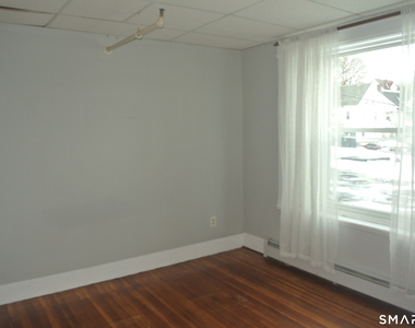 549 Howe Avenue - Photo Thumbnail 4