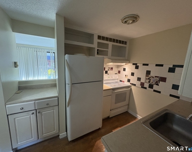 130 Coe Avenue - Photo Thumbnail 1
