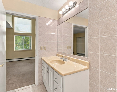 11 Talcott Forest Road - Photo Thumbnail 17
