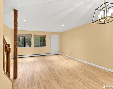11 Talcott Forest Road - Photo Thumbnail 6
