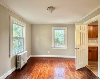 685 Newhall Street - Photo Thumbnail 4