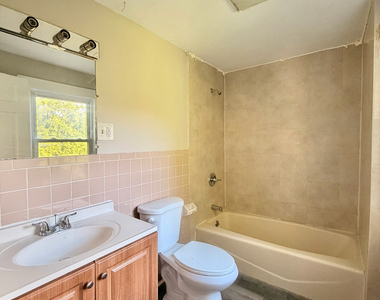 685 Newhall Street - Photo Thumbnail 8