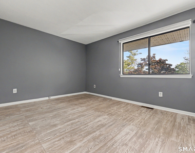 296 Main Avenue - Photo Thumbnail 10