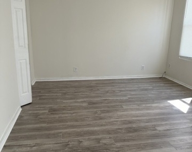 30-34 Brook Street - Photo Thumbnail 12