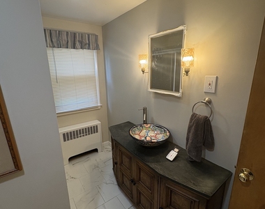 225 Riverside Drive - Photo Thumbnail 13
