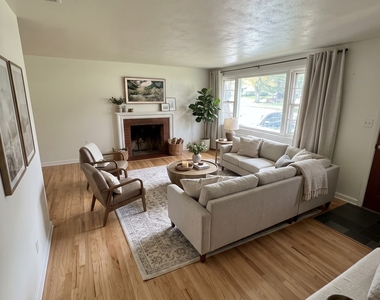 225 Riverside Drive - Photo Thumbnail 7