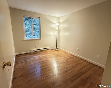1644 Farmington Avenue - Photo Thumbnail 11
