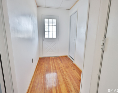 115 Everett Street - Photo Thumbnail 8
