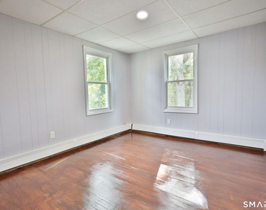 115 Everett Street - Photo Thumbnail 5
