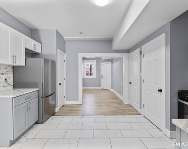 302 Exchange Street - Photo Thumbnail 10