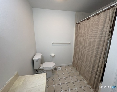 10 Tomahawk Lane - Photo Thumbnail 5