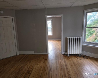 11 Clifton Avenue - Photo Thumbnail 4