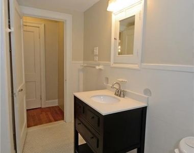1093 Farmington Avenue - Photo Thumbnail 19