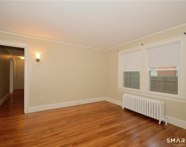 1093 Farmington Avenue - Photo Thumbnail 17
