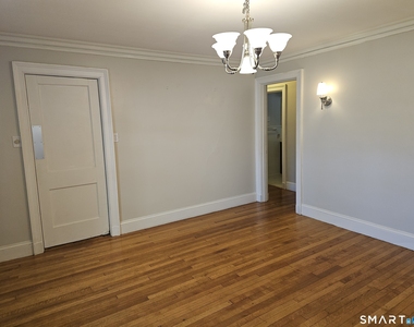 1093 Farmington Avenue - Photo Thumbnail 9