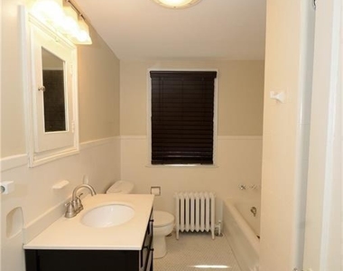 1093 Farmington Avenue - Photo Thumbnail 18