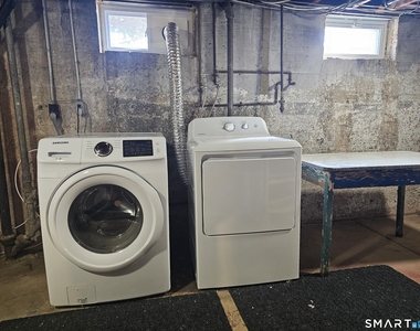 1093 Farmington Avenue - Photo Thumbnail 20