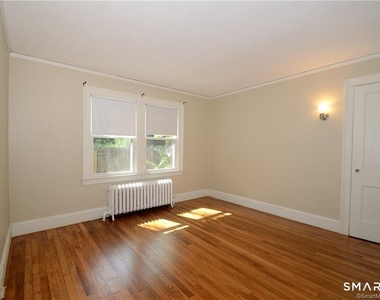 1093 Farmington Avenue - Photo Thumbnail 16