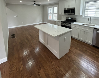 823 Capitol Avenue - Photo Thumbnail 14
