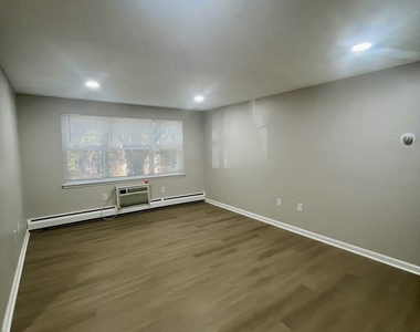 270 High Street - Photo Thumbnail 1