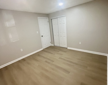 270 High Street - Photo Thumbnail 5