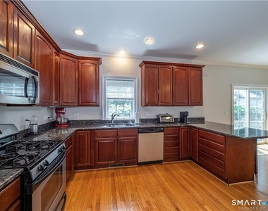 1023 Black Rock Turnpike - Photo Thumbnail 4