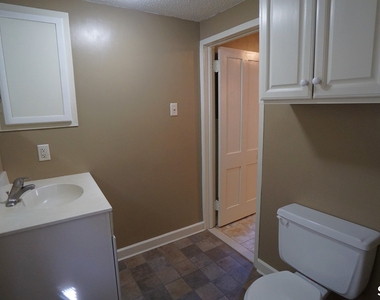 42 Woodbridge Street - Photo Thumbnail 7