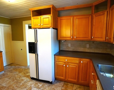 42 Woodbridge Street - Photo Thumbnail 3