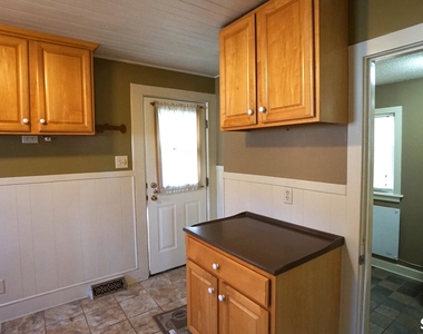 42 Woodbridge Street - Photo Thumbnail 5