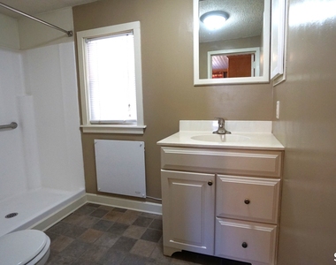 42 Woodbridge Street - Photo Thumbnail 6