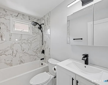 17 Hazel Street - Photo Thumbnail 10