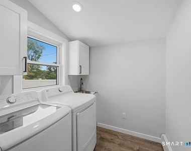 17 Hazel Street - Photo Thumbnail 11